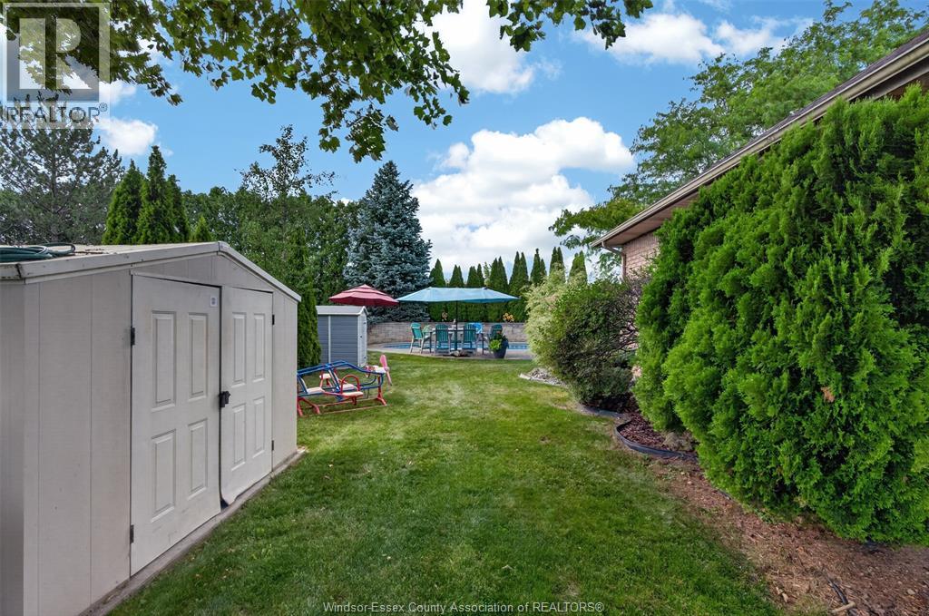 4160 Baseline, Windsor, Ontario  N9A 6T3 - Photo 7 - 26015337
