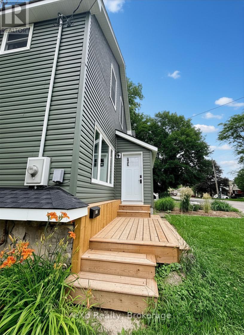 218 2nd Avenue E, Owen Sound, Ontario  N4K 2E6 - Photo 2 - X13530632