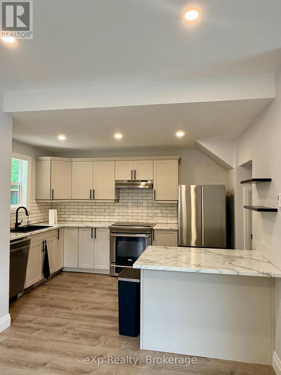 218 2nd Avenue E, Owen Sound, Ontario  N4K 2E6 - Photo 4 - X13530632