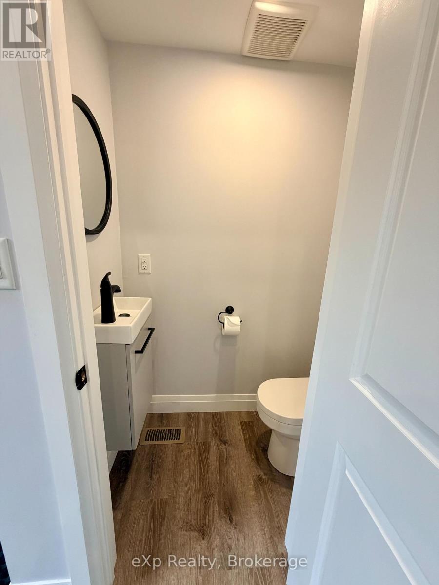 218 2nd Avenue E, Owen Sound, Ontario  N4K 2E6 - Photo 5 - X13530632