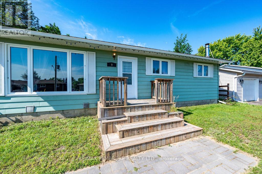 9 JAMES STREET, Petawawa, Ontario