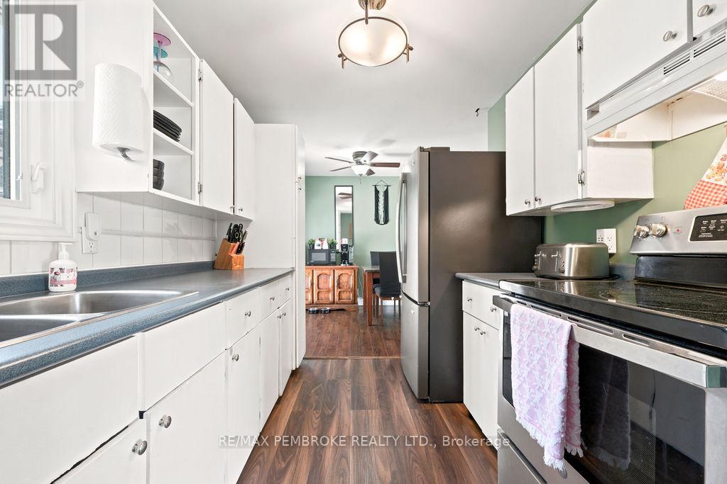 9 James Street, Petawawa, Ontario  K8H 3B4 - Photo 19 - X13530674
