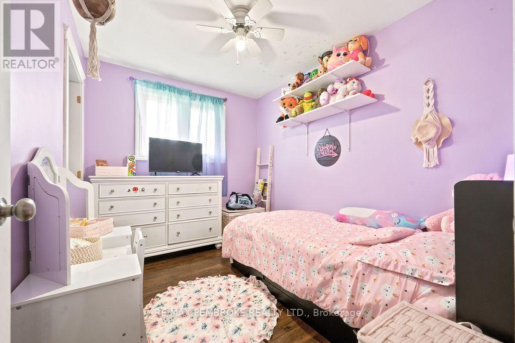 9 James Street, Petawawa, Ontario  K8H 3B4 - Photo 22 - X13530674