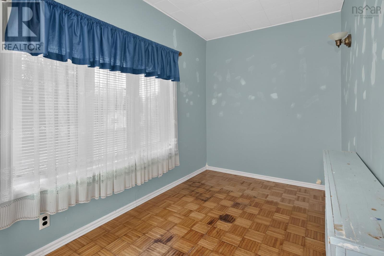 300 Lake Road, Glace Bay, Nova Scotia  B1A 2H1 - Photo 20 - 202616423