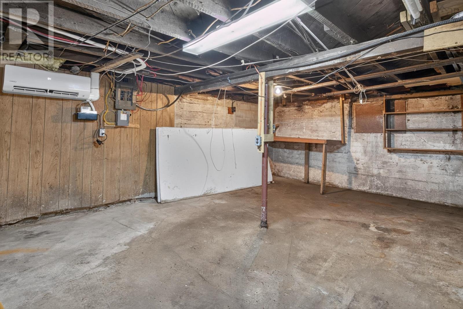 300 Lake Road, Glace Bay, Nova Scotia  B1A 2H1 - Photo 31 - 202616423