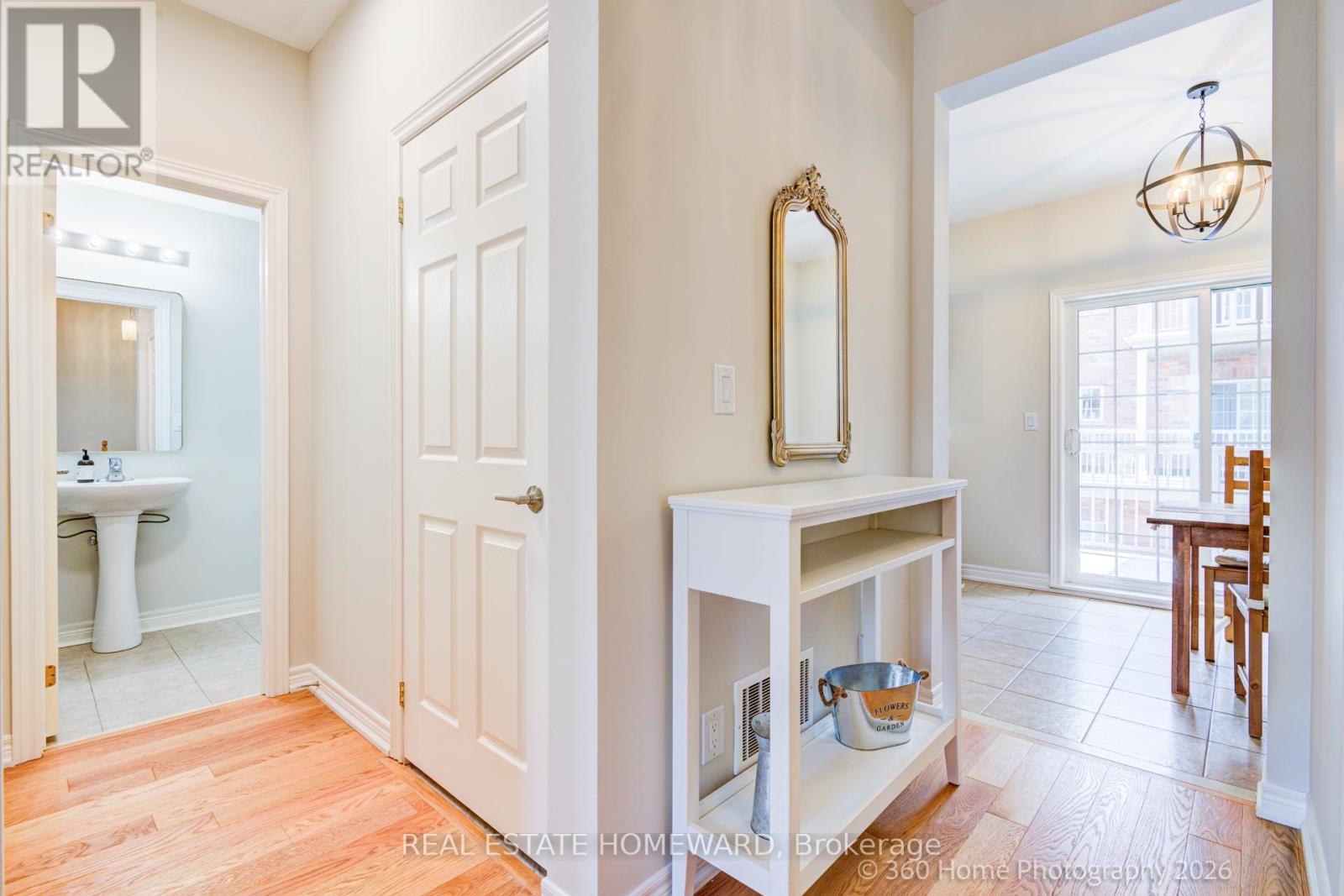 28 Carnahan Terrace, Toronto, Ontario  M4E 0B2 - Photo 7 - E13482328