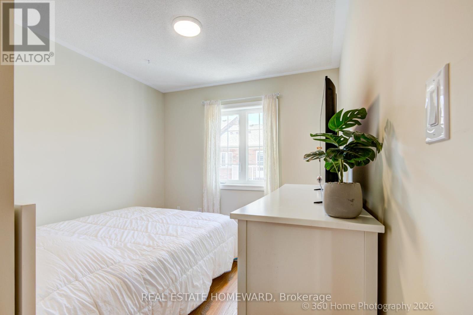 28 Carnahan Terrace, Toronto, Ontario  M4E 0B2 - Photo 19 - E13482328