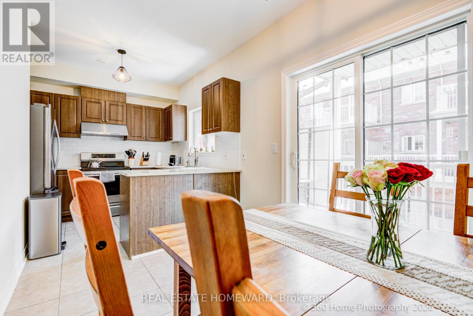 28 Carnahan Terrace, Toronto, Ontario  M4E 0B2 - Photo 12 - E13482328