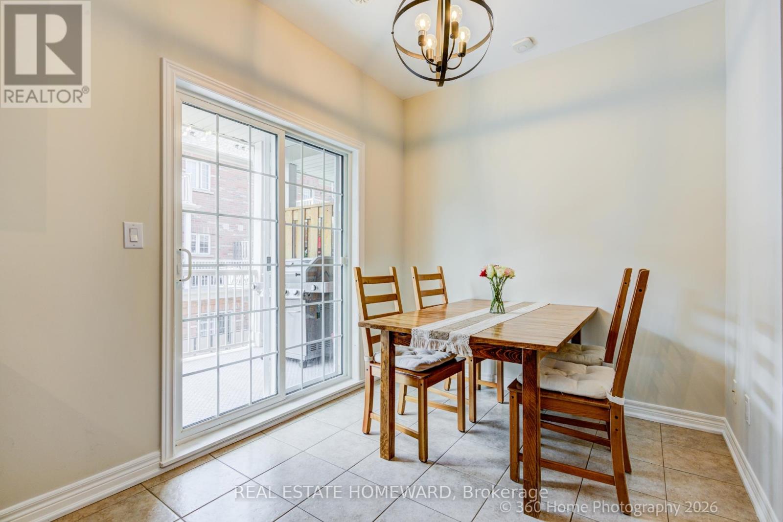 28 Carnahan Terrace, Toronto, Ontario  M4E 0B2 - Photo 11 - E13482328