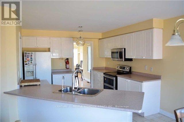 Upper - 223 Van Scott Drive, Brampton, Ontario  L1X 0B1 - Photo 2 - W13527600