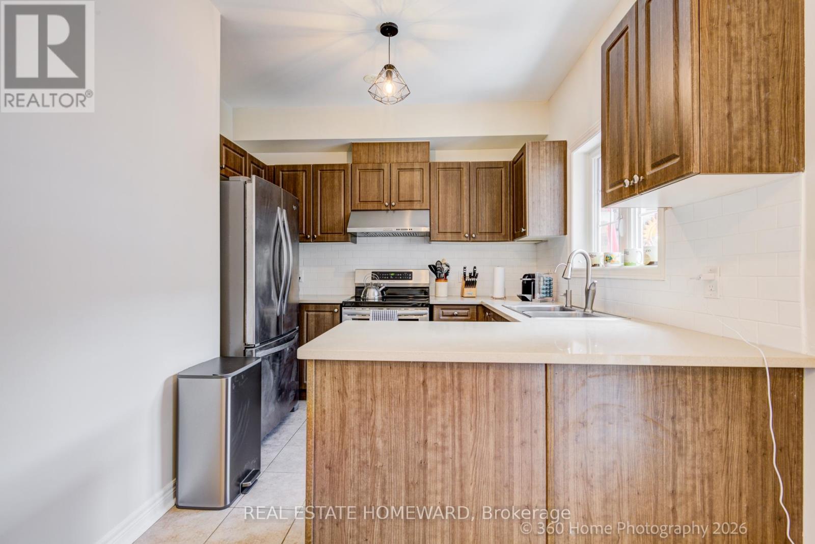 28 Carnahan Terrace, Toronto, Ontario  M4E 0B2 - Photo 10 - E13482328