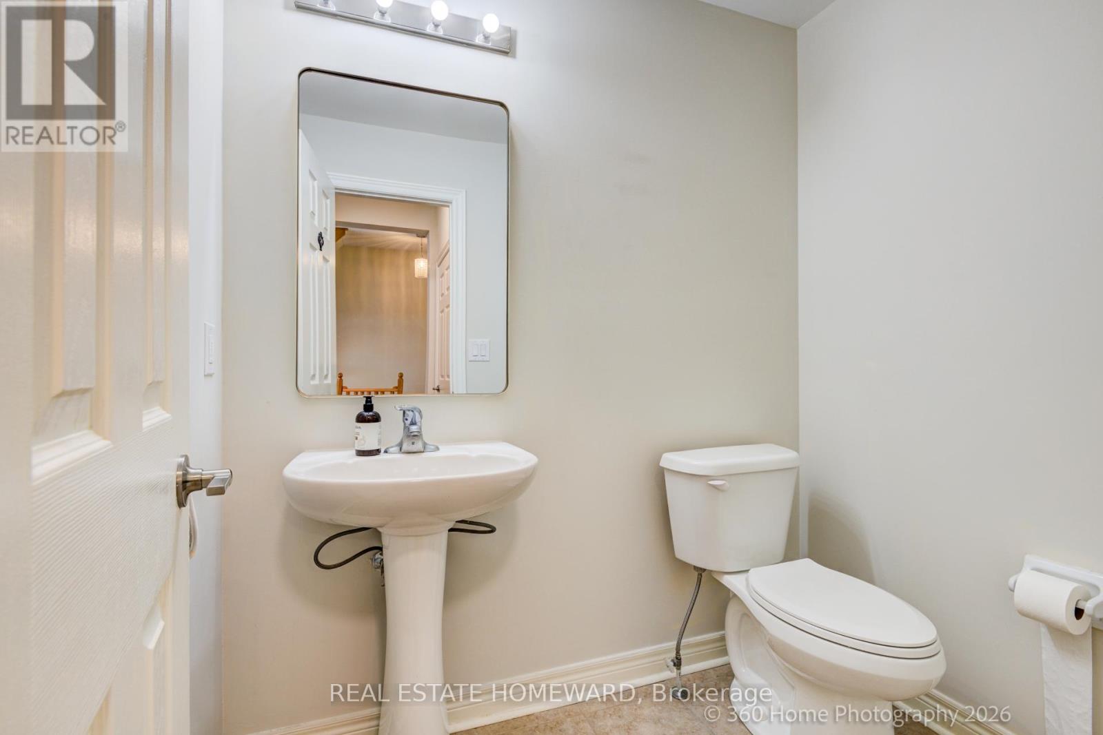 28 Carnahan Terrace, Toronto, Ontario  M4E 0B2 - Photo 8 - E13482328
