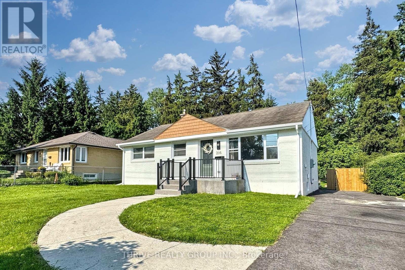 Upper - 205 Trowbridge Avenue, London South, Ontario  N6J 3M2 - Photo 1 - X13530680