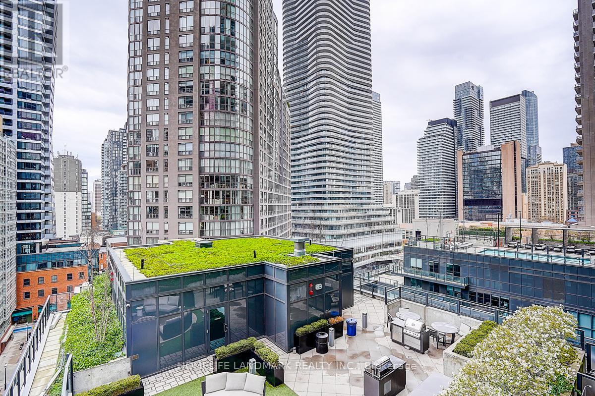 1316 - 955 Bay Street, Toronto, Ontario  M5S 0C6 - Photo 10 - C13530582