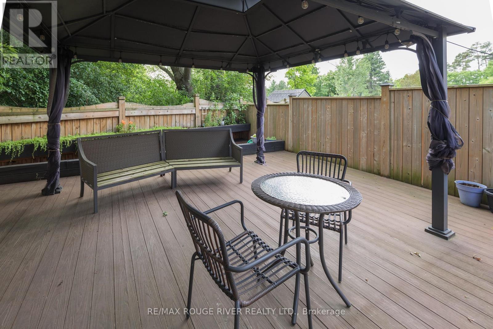 453 Mahogany Court, Pickering, Ontario  L1X 0A2 - Photo 25 - E13530688
