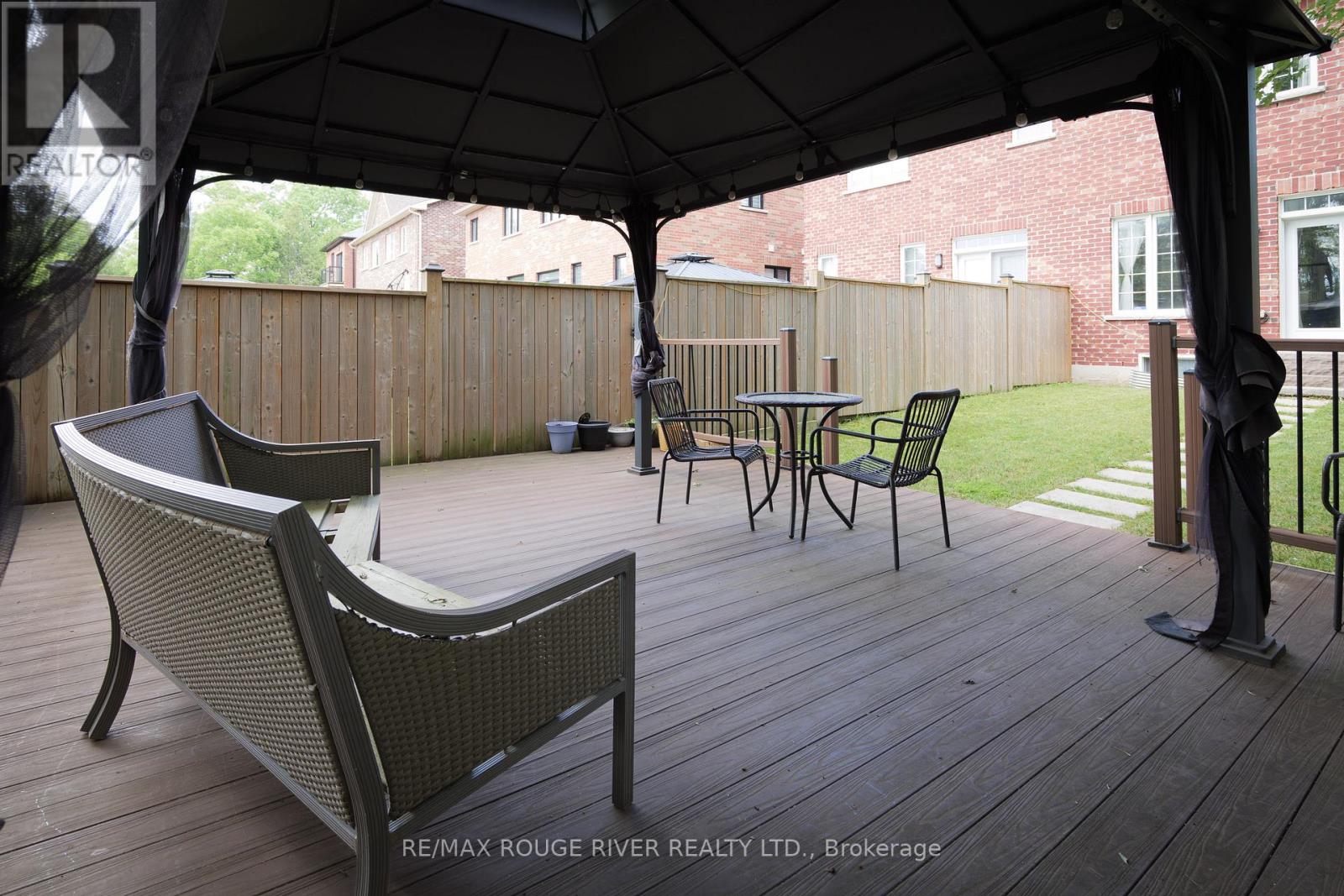 453 Mahogany Court, Pickering, Ontario  L1X 0A2 - Photo 26 - E13530688