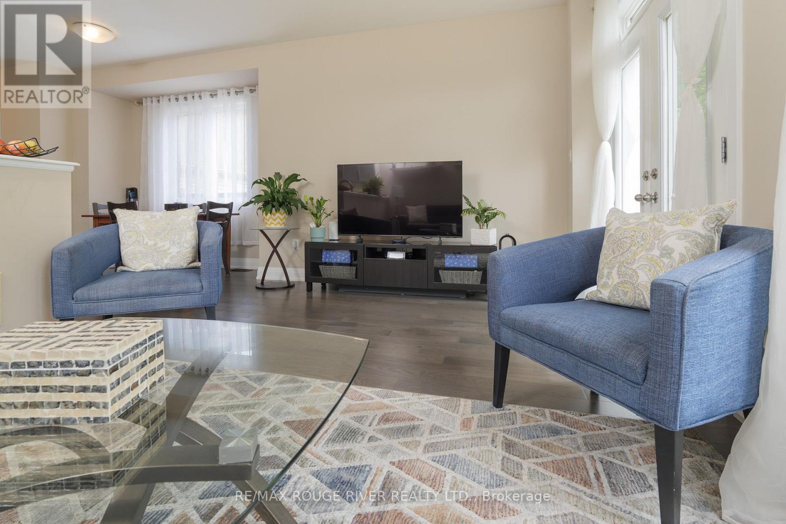 453 Mahogany Court, Pickering, Ontario  L1X 0A2 - Photo 5 - E13530688