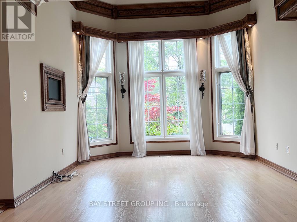 49 Forester Crescent, Markham, Ontario  L6C 1V2 - Photo 3 - N13530590