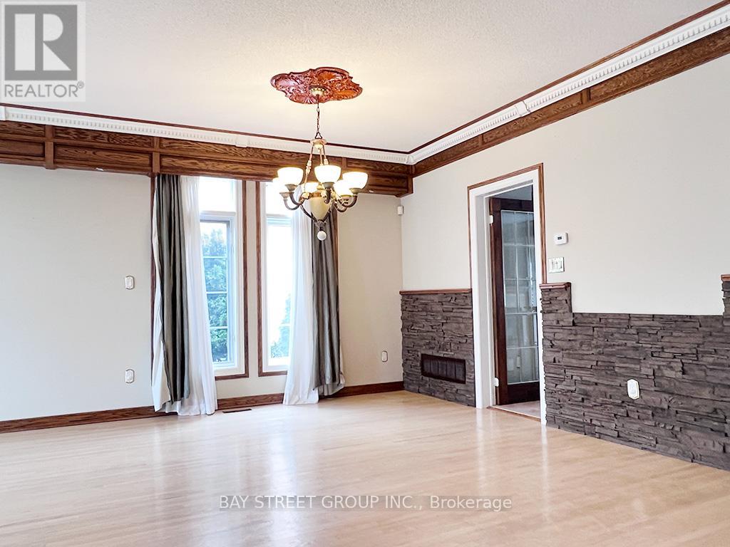 49 Forester Crescent, Markham, Ontario  L6C 1V2 - Photo 4 - N13530590