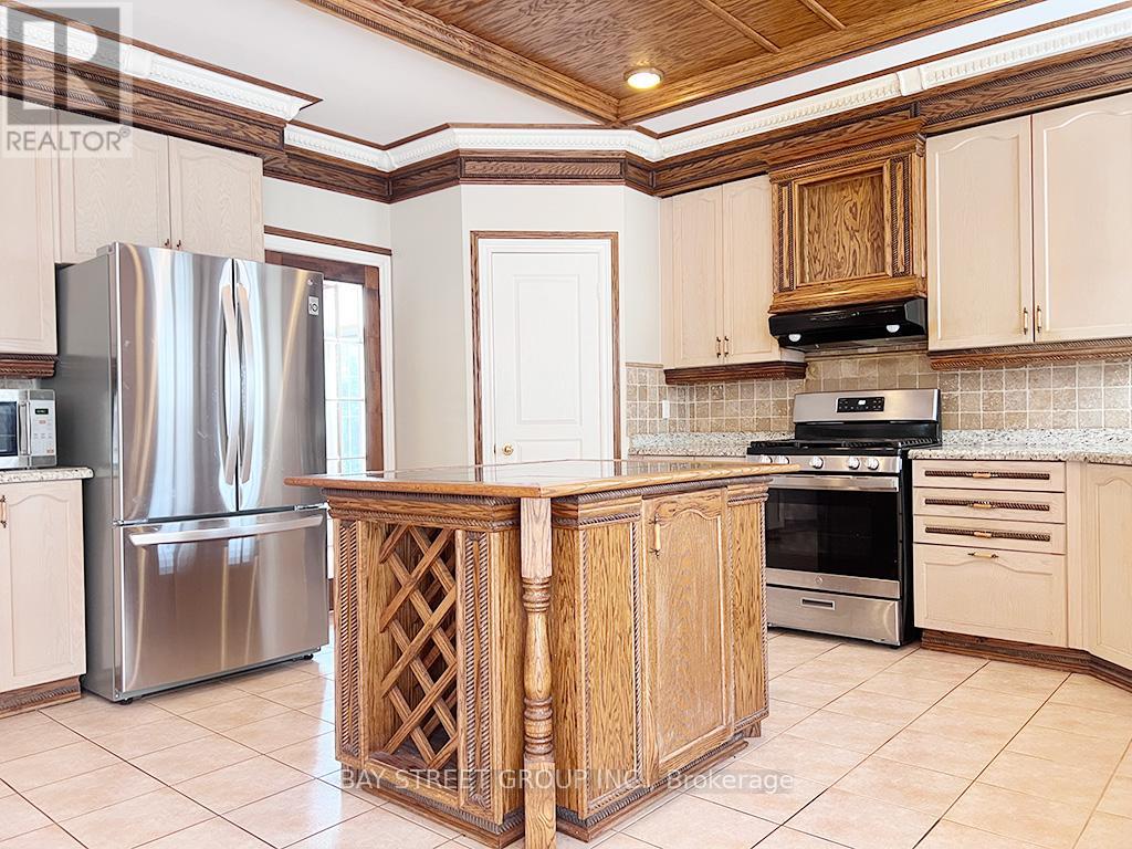 49 Forester Crescent, Markham, Ontario  L6C 1V2 - Photo 7 - N13530590
