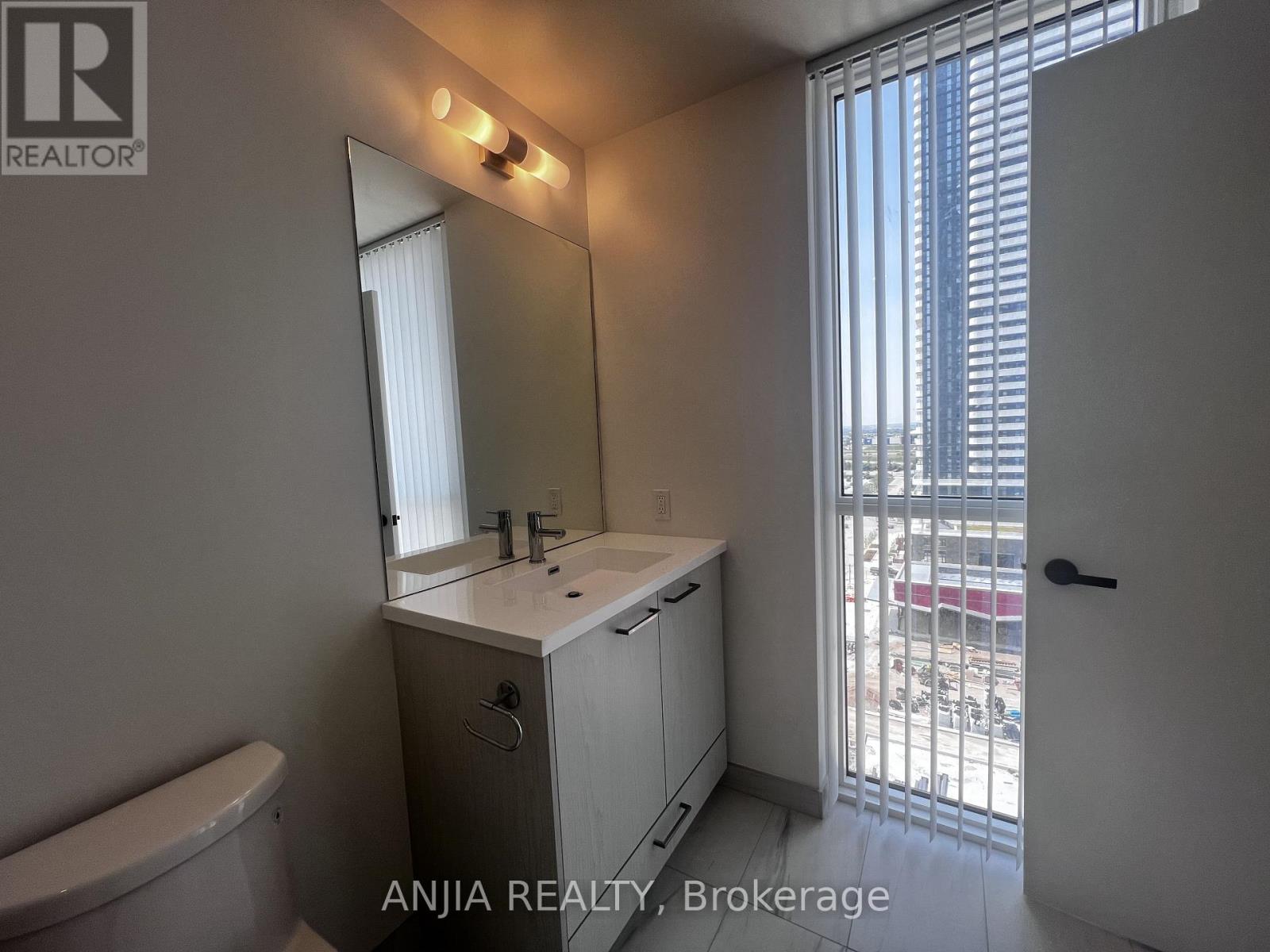 1112 - 28 Interchange Way, Vaughan, Ontario L4K 5Z7 - Photo 18 - N13530604