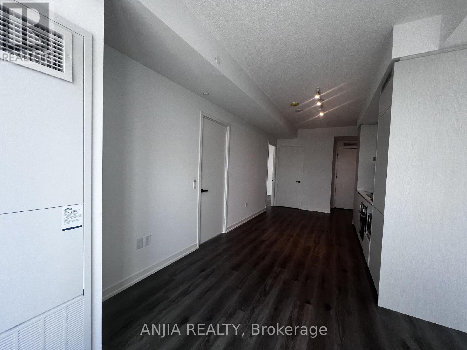 1112 - 28 Interchange Way, Vaughan, Ontario L4K 5Z7 - Photo 21 - N13530604