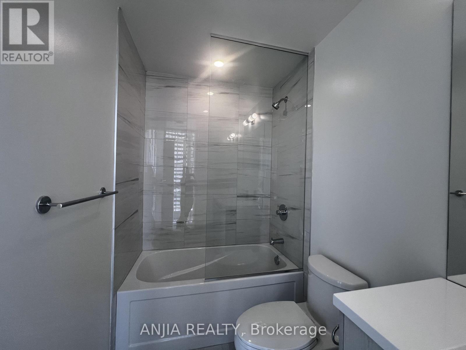 1112 - 28 Interchange Way, Vaughan, Ontario L4K 5Z7 - Photo 25 - N13530604