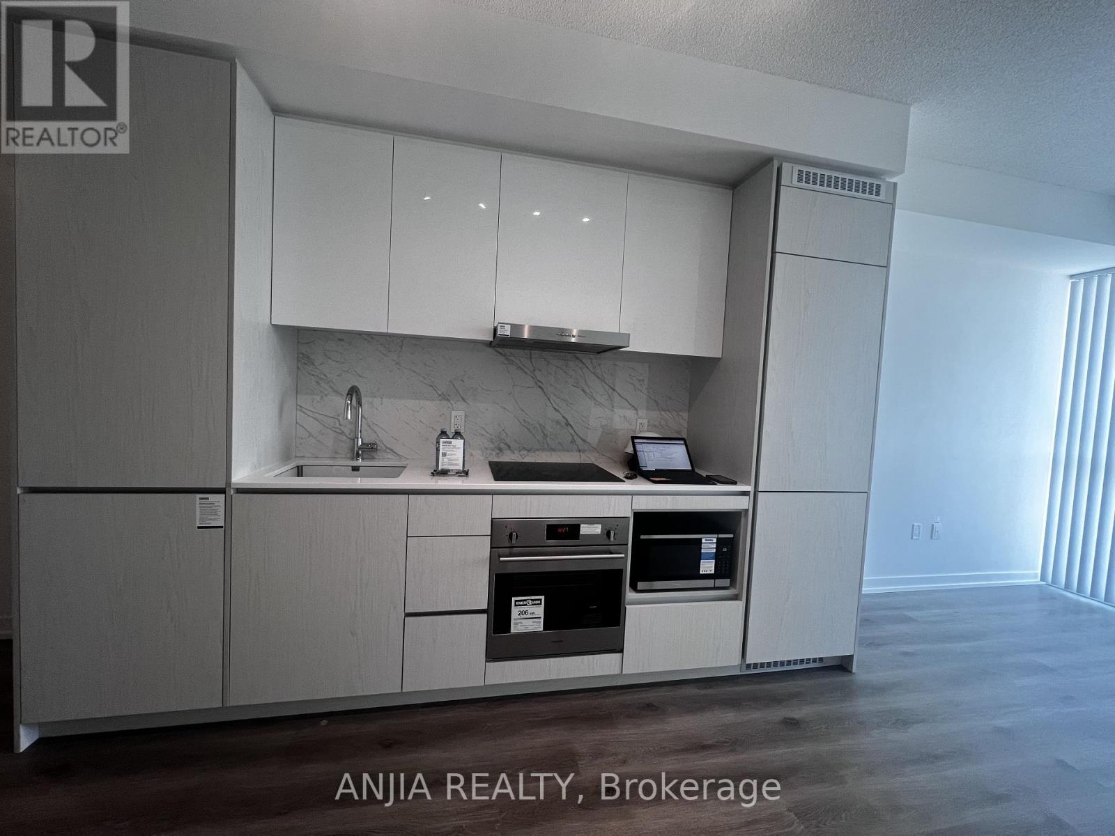 1112 - 28 Interchange Way, Vaughan, Ontario L4K 5Z7 - Photo 26 - N13530604