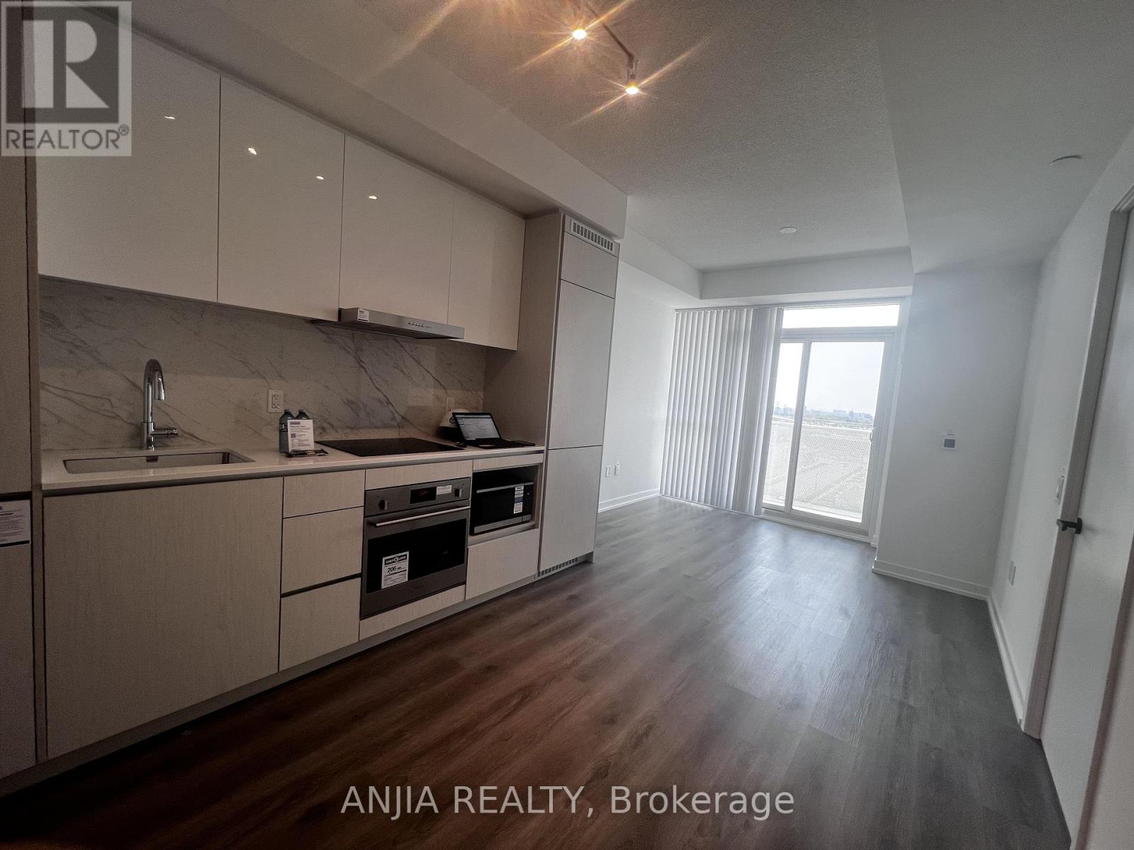 1112 - 28 Interchange Way, Vaughan, Ontario L4K 5Z7 - Photo 31 - N13530604