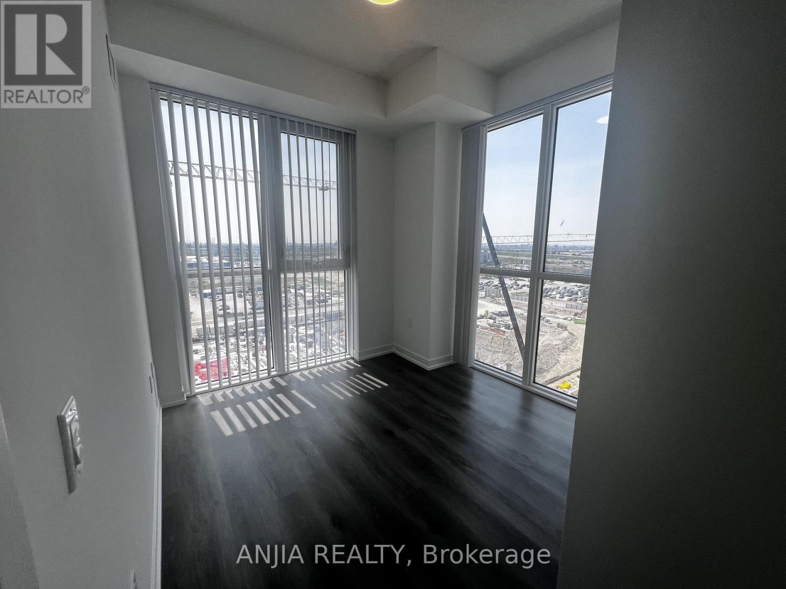 1112 - 28 Interchange Way, Vaughan, Ontario L4K 5Z7 - Photo 9 - N13530604