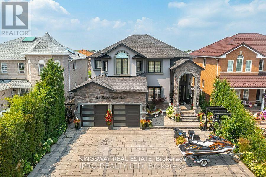 923 Bristol Road W, Mississauga, Ontario  L5V 2N9 - Photo 3 - W13530596