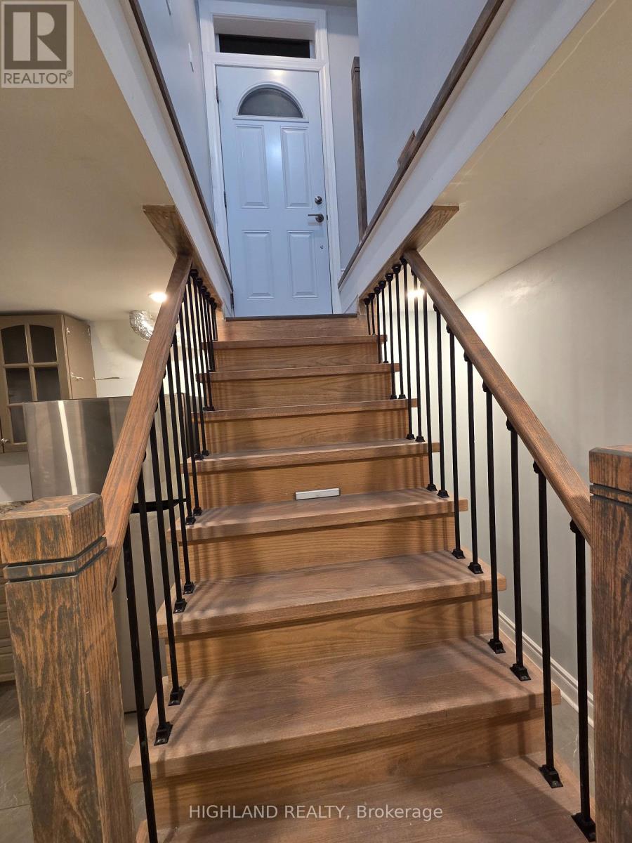 Bsmt - 252 Hickory Circle, Oakville, Ontario  L6H 4V2 - Photo 3 - W13530612