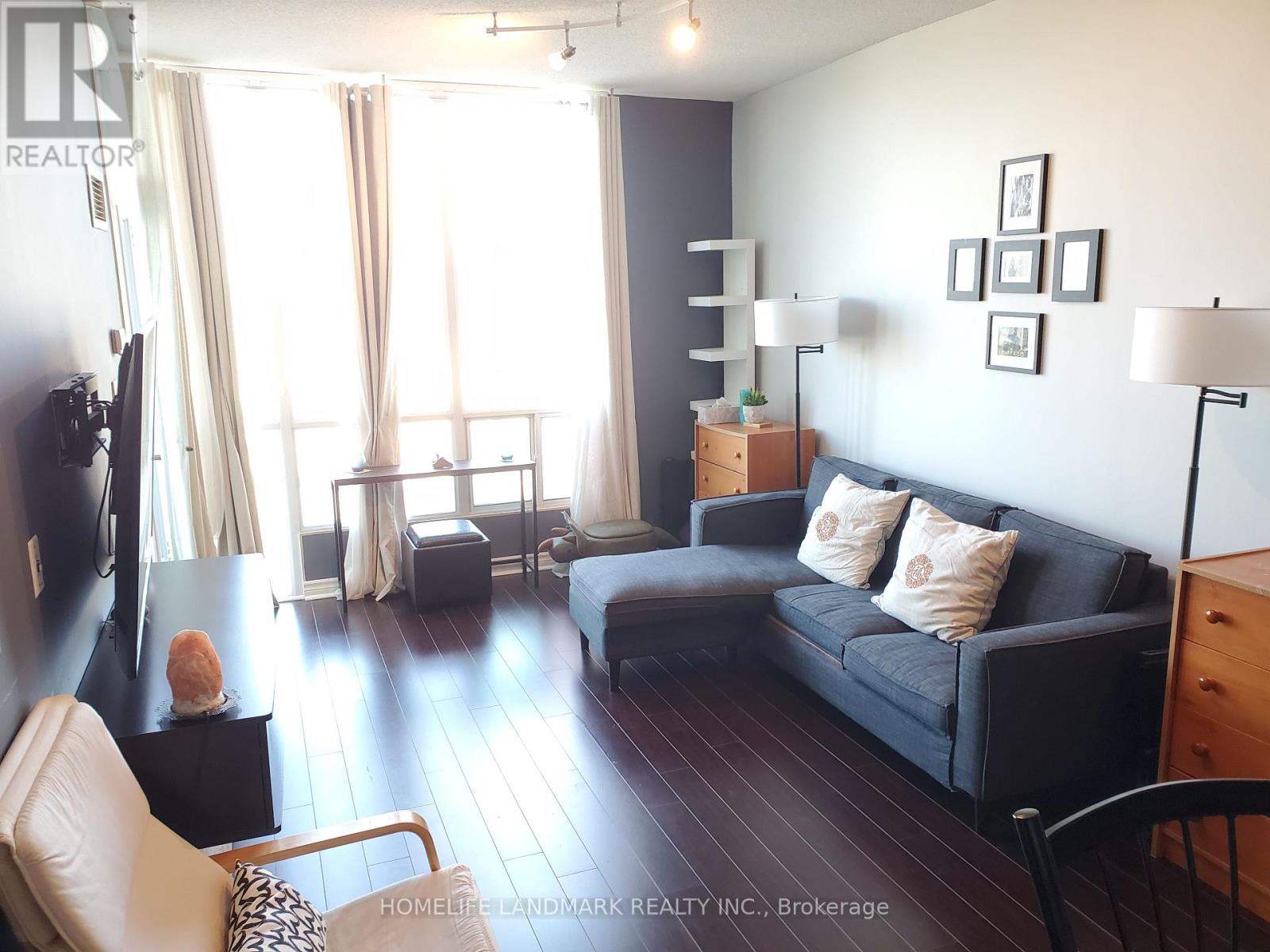 1603 - 3939 Duke Of York Boulevard, Mississauga, Ontario  L5B 4N2 - Photo 8 - W13530648