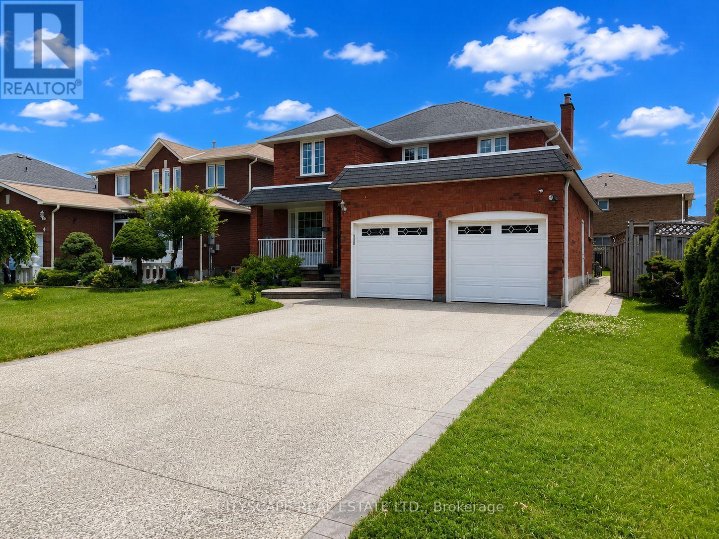 6 Diane Court, Brampton, Ontario  L6Y 3E3 - Photo 3 - W13530696