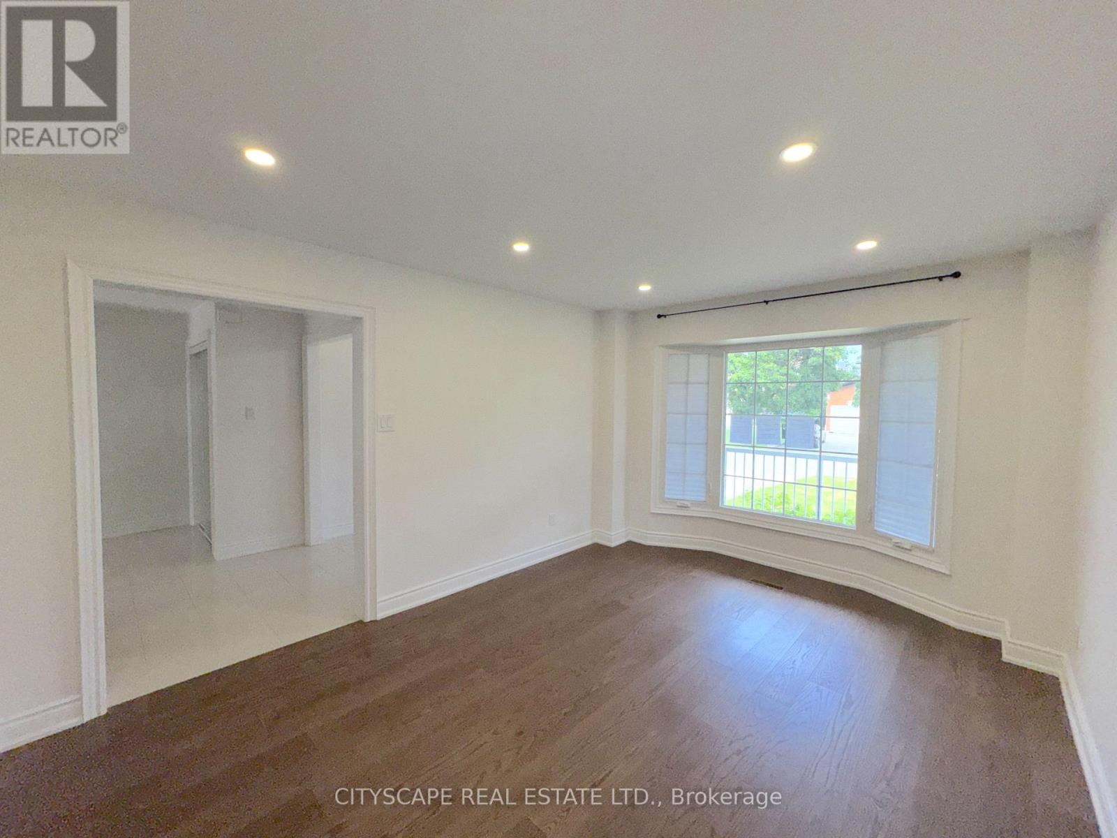 6 Diane Court, Brampton, Ontario  L6Y 3E3 - Photo 8 - W13530696
