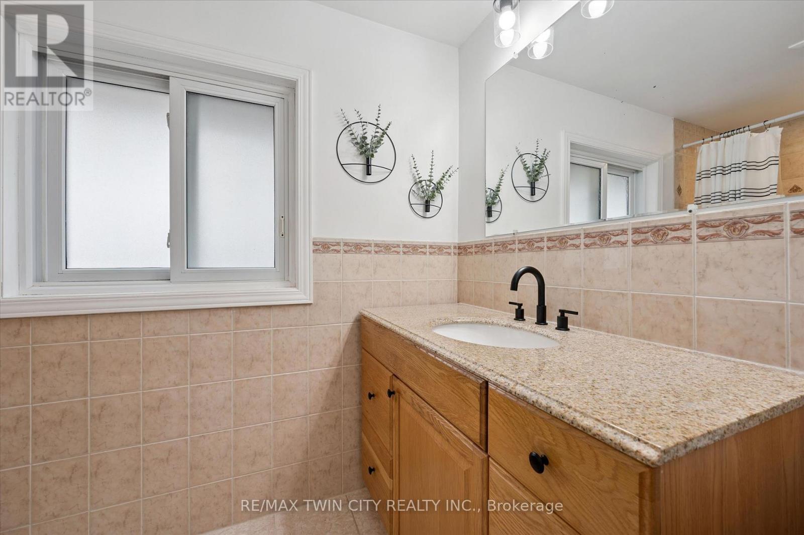 269 Ross Avenue, Kitchener, Ontario N2A 1V7 - Photo 13 - X13530676