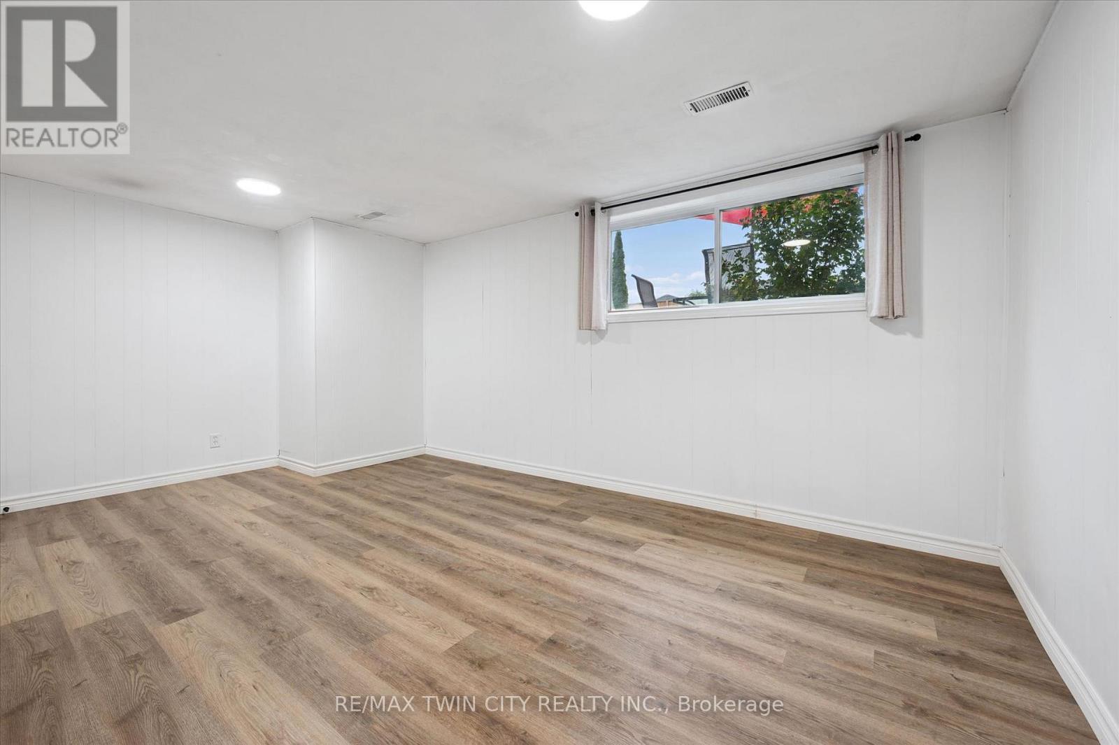 269 Ross Avenue, Kitchener, Ontario N2A 1V7 - Photo 17 - X13530676