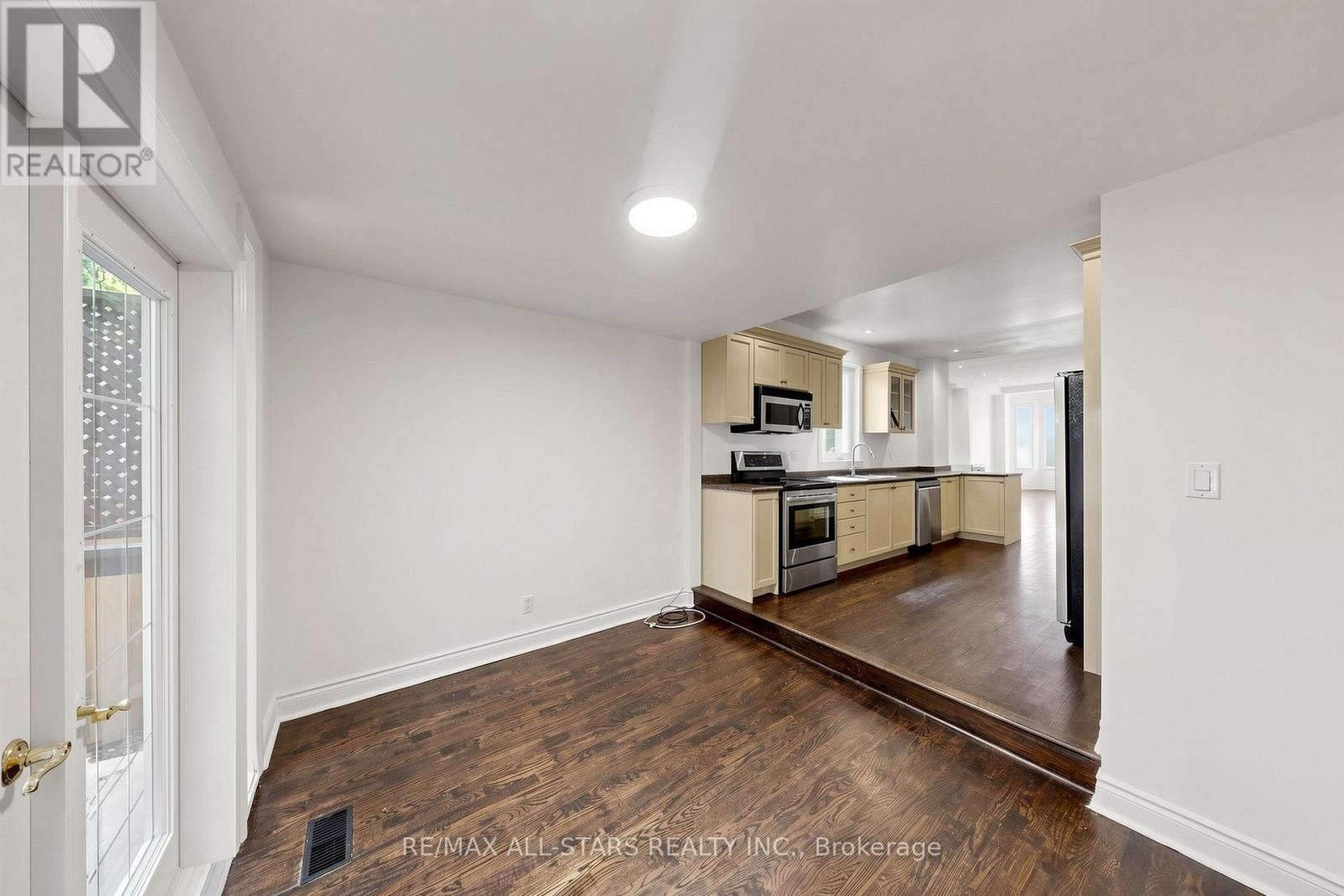 68 Macpherson Avenue, Toronto, Ontario  M5R 1W8 - Photo 13 - C13487144