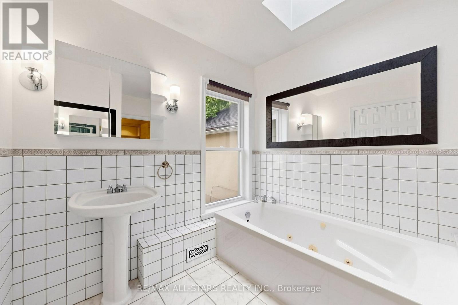 68 Macpherson Avenue, Toronto, Ontario  M5R 1W8 - Photo 24 - C13487144