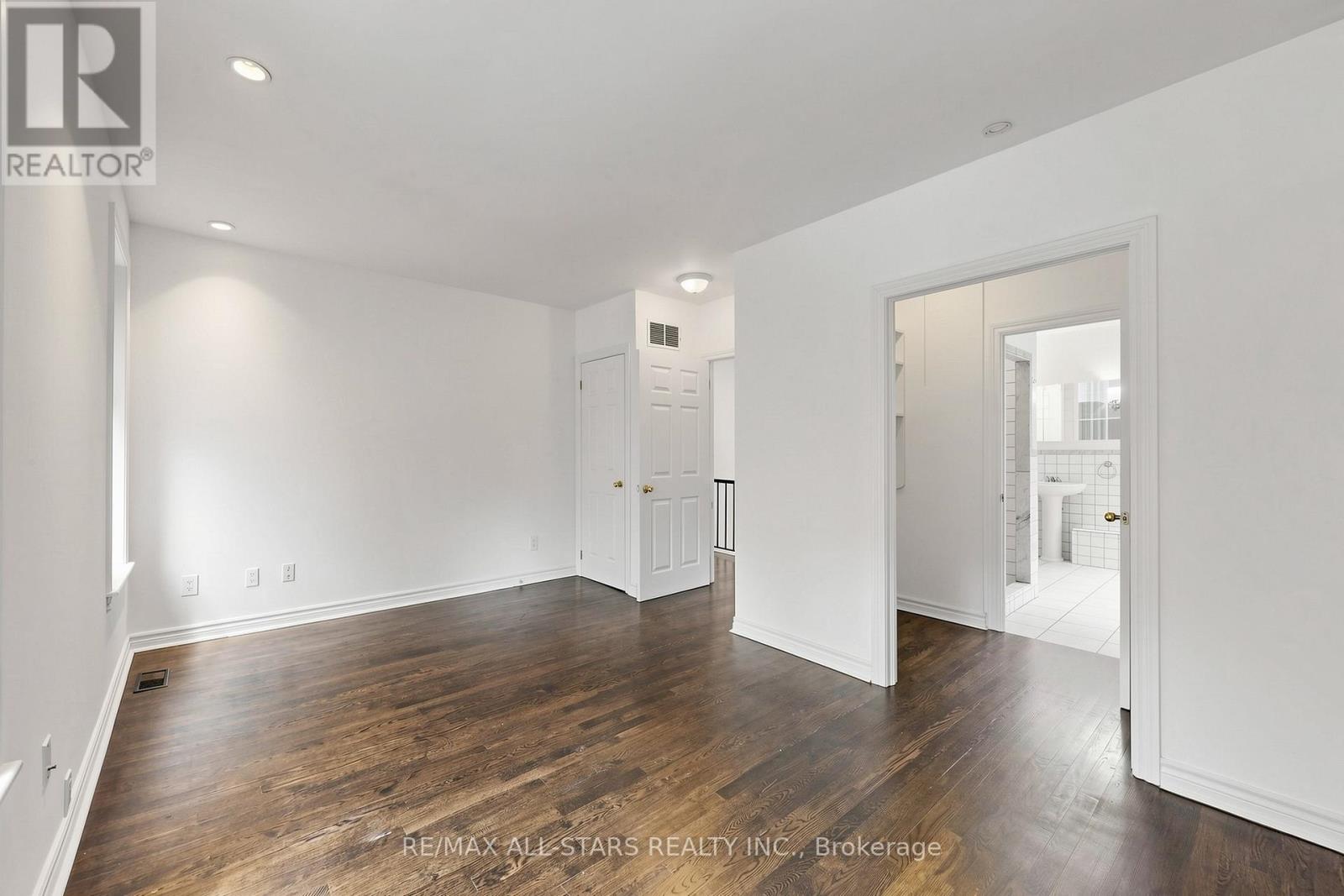 68 Macpherson Avenue, Toronto, Ontario  M5R 1W8 - Photo 20 - C13487144