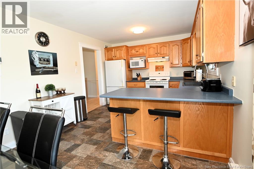 37 Lansdown Avenue, Oromocto, New Brunswick  E2V 4J7 - Photo 14 - NB143302