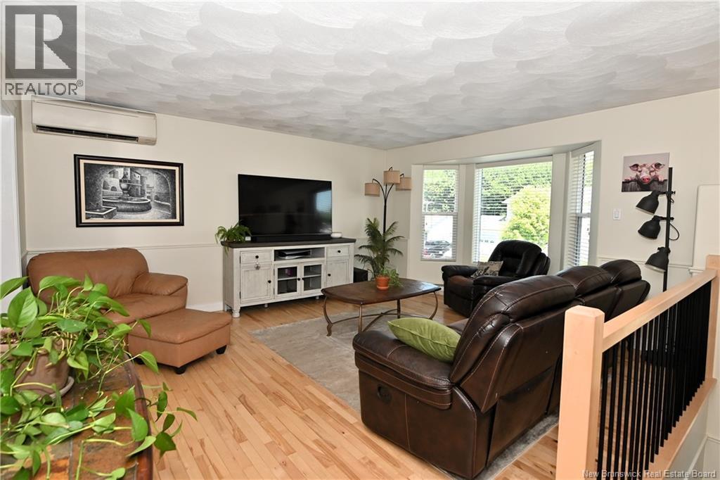 37 Lansdown Avenue, Oromocto, New Brunswick  E2V 4J7 - Photo 9 - NB143302