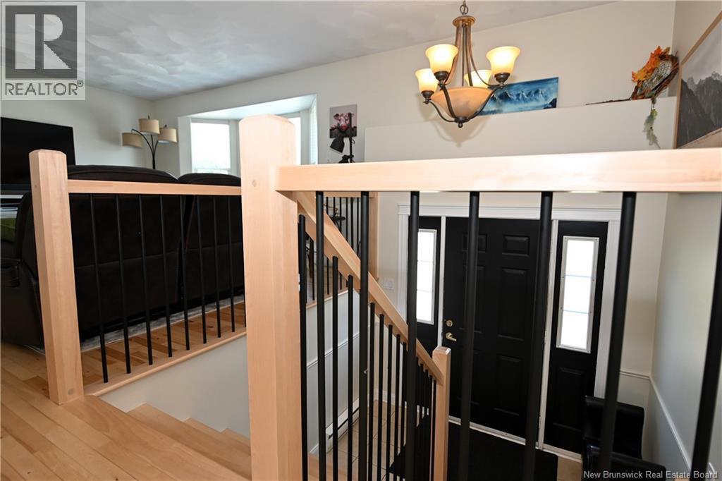 37 Lansdown Avenue, Oromocto, New Brunswick  E2V 4J7 - Photo 7 - NB143302