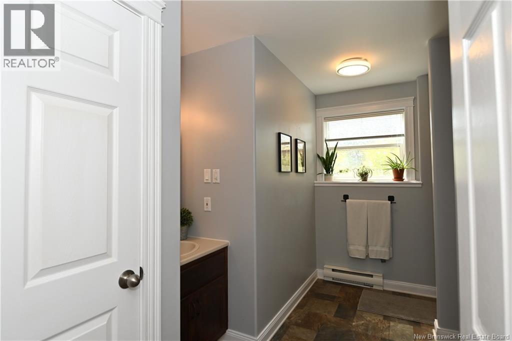 37 Lansdown Avenue, Oromocto, New Brunswick  E2V 4J7 - Photo 31 - NB143302
