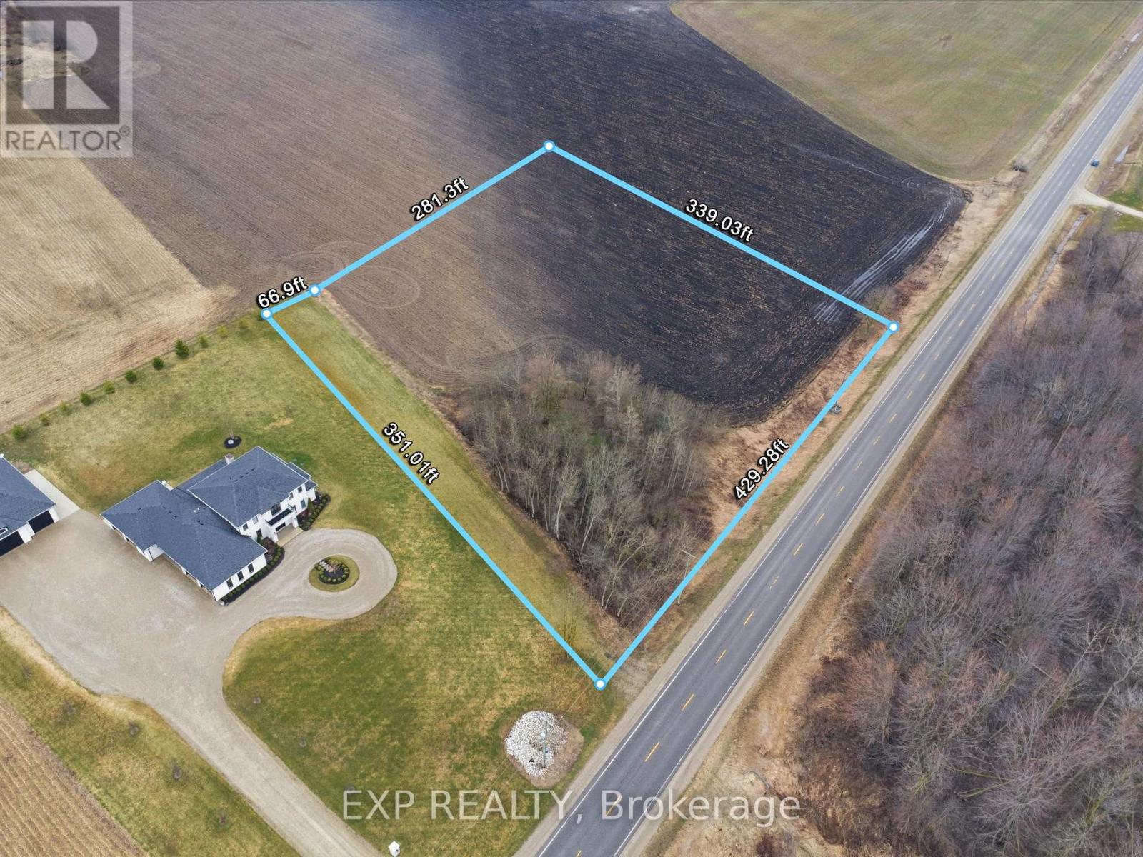 9 WELLINGTON ROAD, Mapleton, Ontario