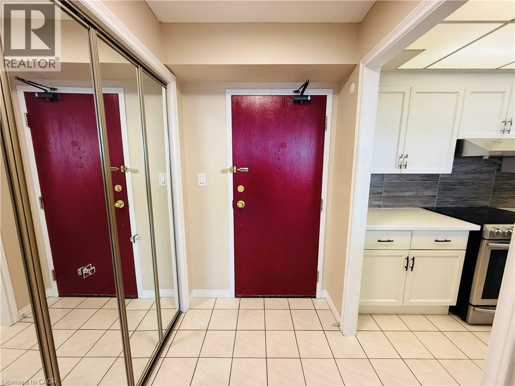 99 Donn Avenue Unit# 704, Stoney Creek, Ontario  L8G 5B2 - Photo 3 - 40845467