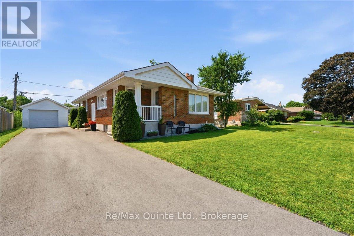 4 GOULD STREET, Quinte West (Trenton Ward)