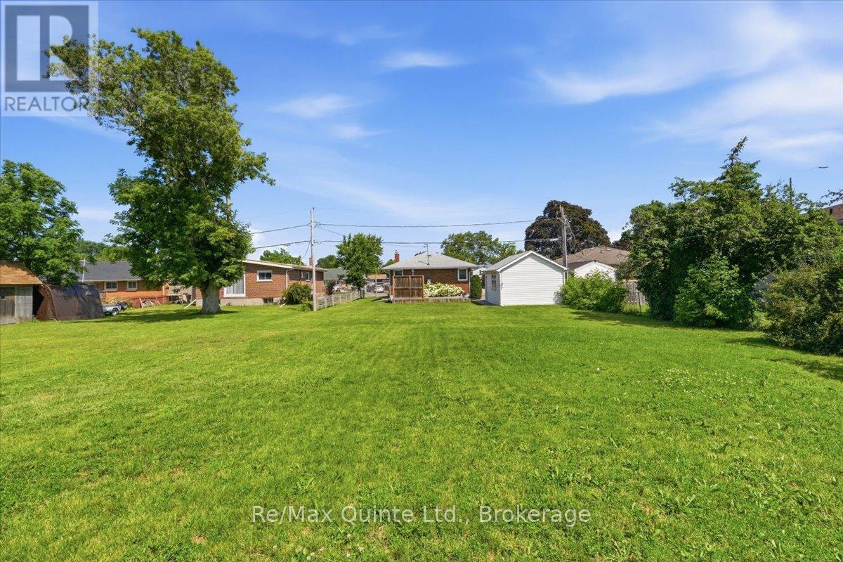 4 Gould Street, Quinte West, Ontario  K8V 1Y6 - Photo 33 - X13530984