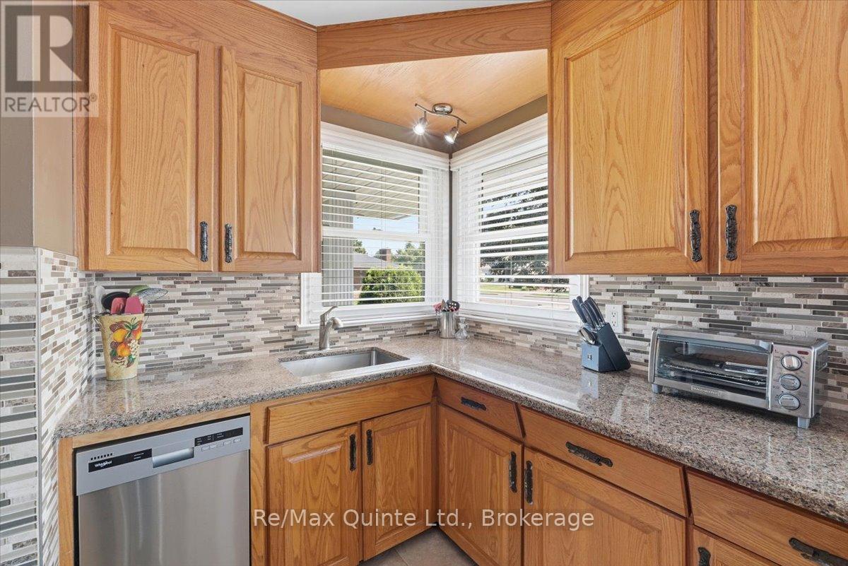 4 Gould Street, Quinte West, Ontario  K8V 1Y6 - Photo 6 - X13530984