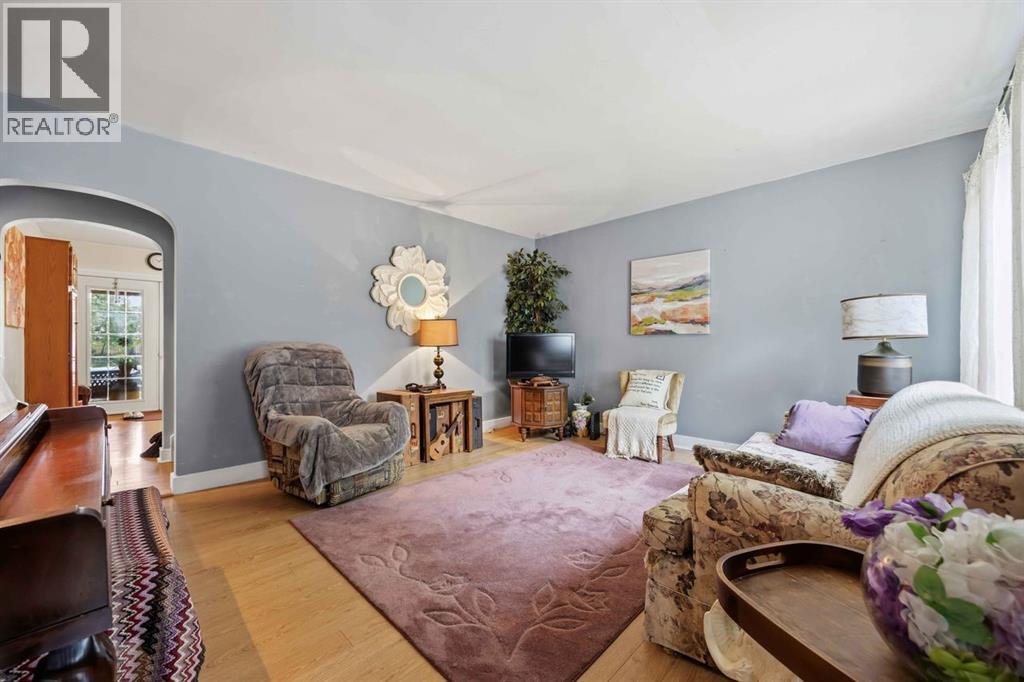 267 Ross Avenue, Sarnia, Ontario  N7T 1K1 - Photo 4 - 26015551